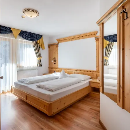 Garni Hotel And Apartments Wildbach-3